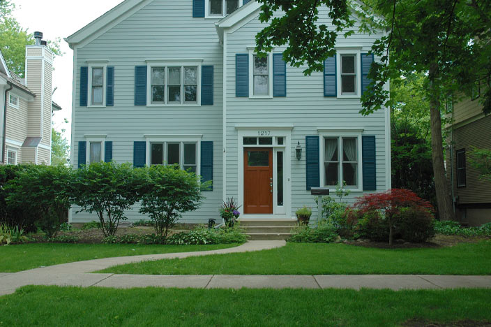 Wilmette Naturalistic with Dry Creek